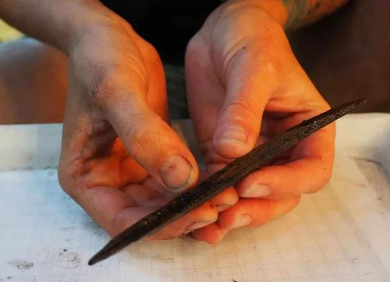 carbon dating oldest human remains